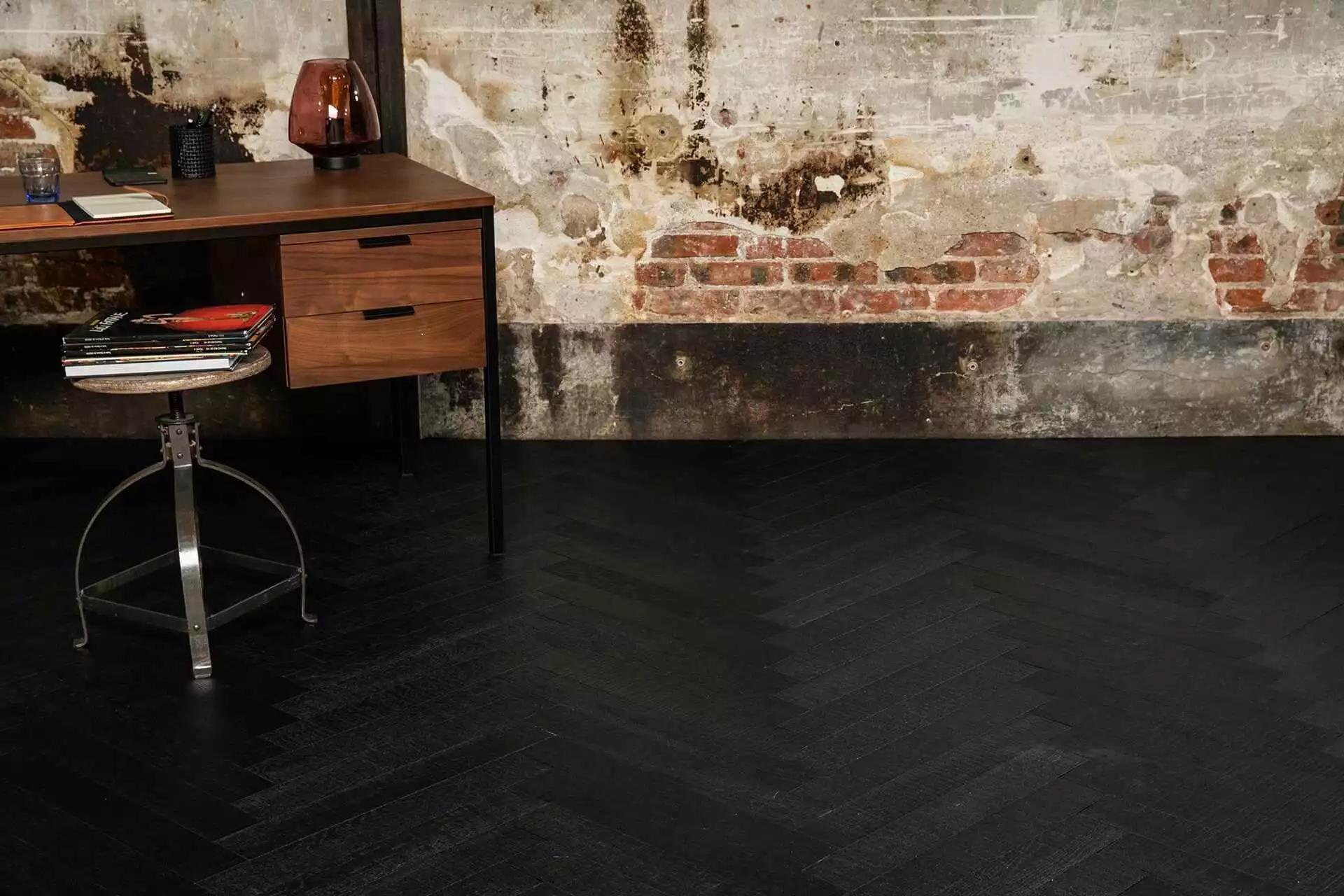 INTENSE BLACK HERRINGBONE - Image 0
