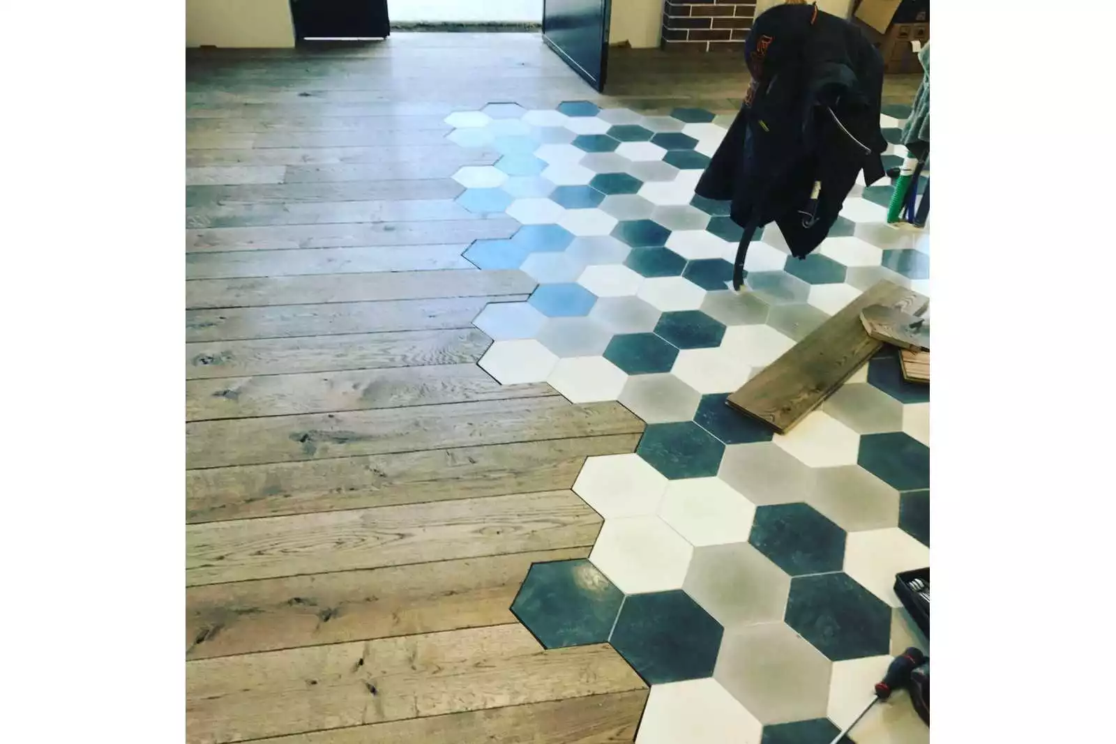 Parquet massif chêne de l'est broux de noix - PA80, parquet massif pas cher