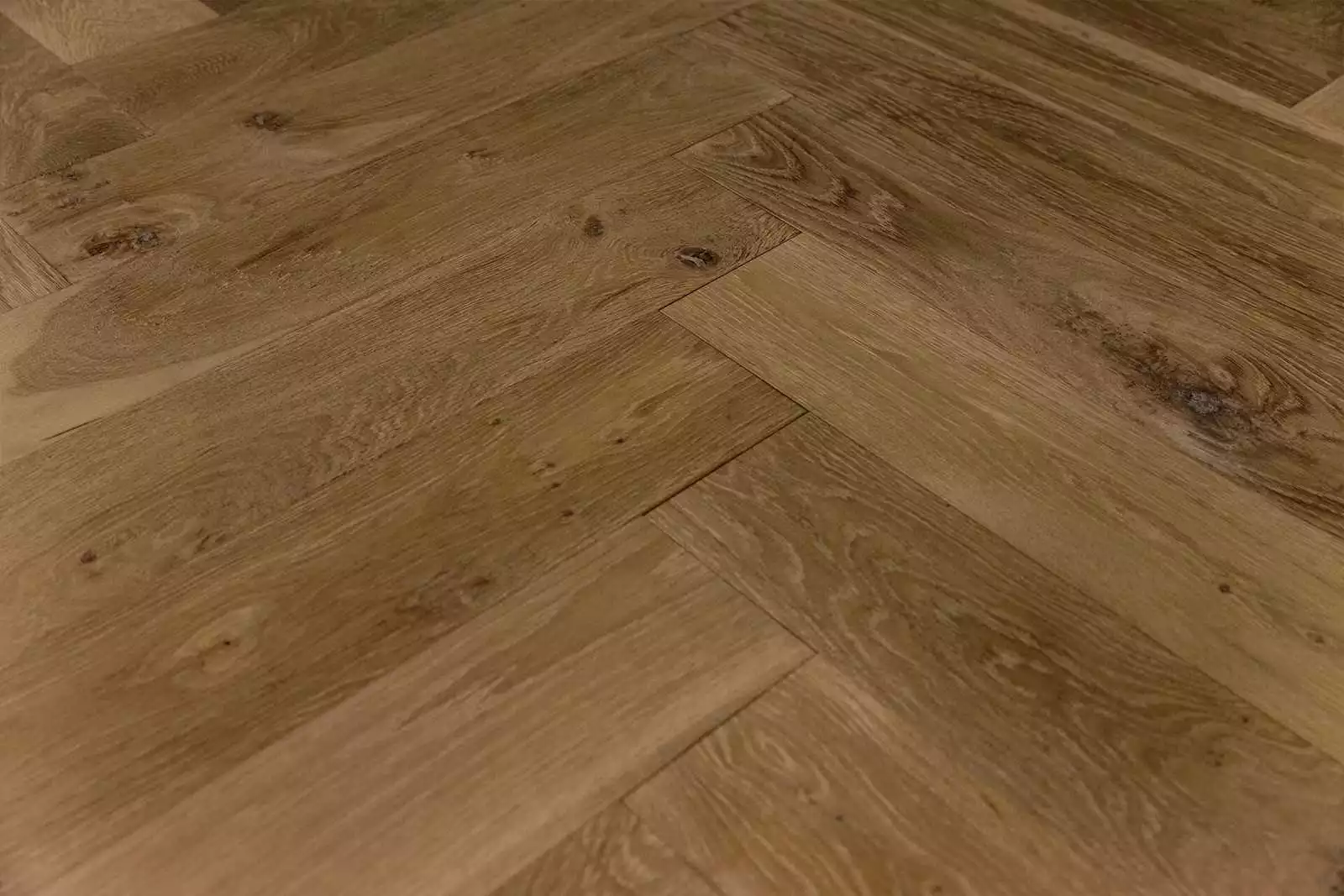 Parquet contrecollé chêne Point De Hongrie authentique fumé, parquet pas cher