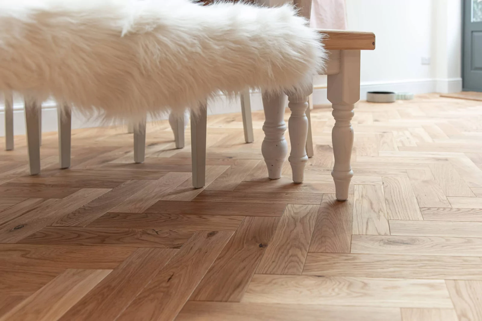 VARNISHED NATURAL HERRINGBONE